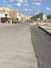 FOGNA A CIELO APERTO SU VIALE DEI CROCIATI, AVVISATA LA POLIZIA LOCALE, MA NON E' DI LORO COMPETENZA