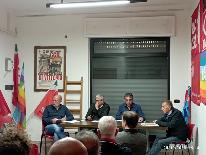 SICUREZZA, RIQUALIFICAZIONE AMBIENTALE, ASSENZA DI UNA PRESENZA ISTITUZIONALE SONO ALCUNI DEGLI ARGOMENTI TRATTATI NELLINCONTRO PUBBLICO SUL RILANCIO DEL CENTRO STORICO DI MOLFETTA