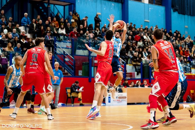 LA DAI OPTICAL VIRTUS BASKET MOLFETTA CHIUDE IL GIRONE DI ANDATA IN TRASFERTA A CORATO CON LOBIETTIVO DI MANTENERE LIMBATTIBILIT