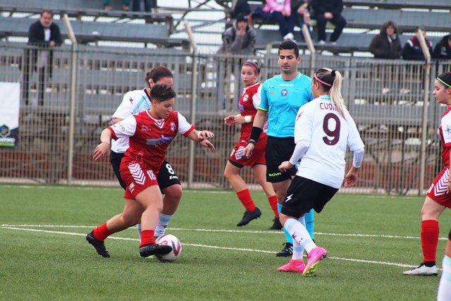 LA MOLFETTA CALCIO FEMMINILE AFFRONTA LA SECONDA DELLA CLASSE TRASTEVERE CALCIO