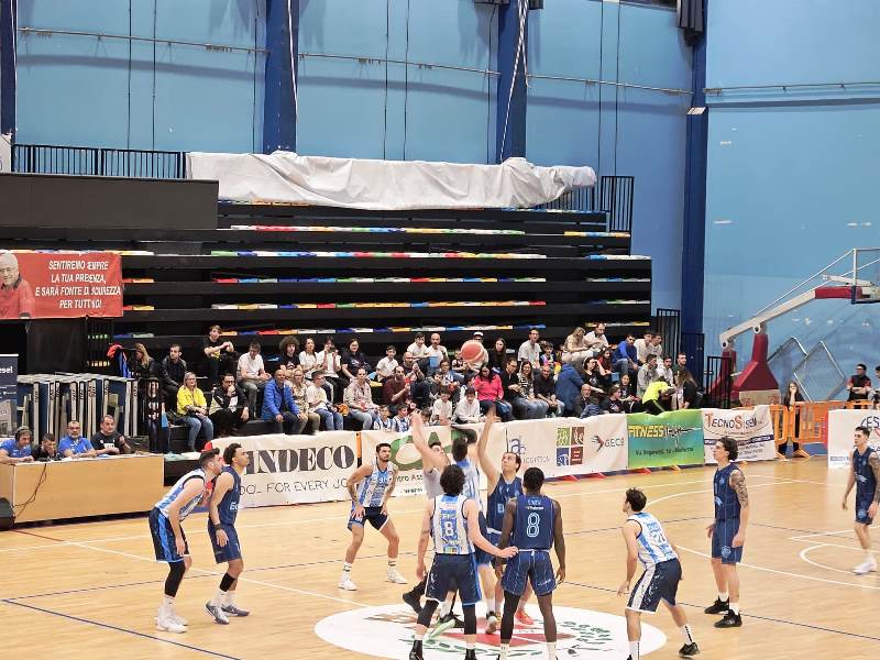 TROPPI ERRORI NEL FINALE DI PARTITA E LA DAI OPTICAL VIRTUS BASKET MOLFETTA SI ARRENDE ALLA VIRTUS KLEB RAGUSA