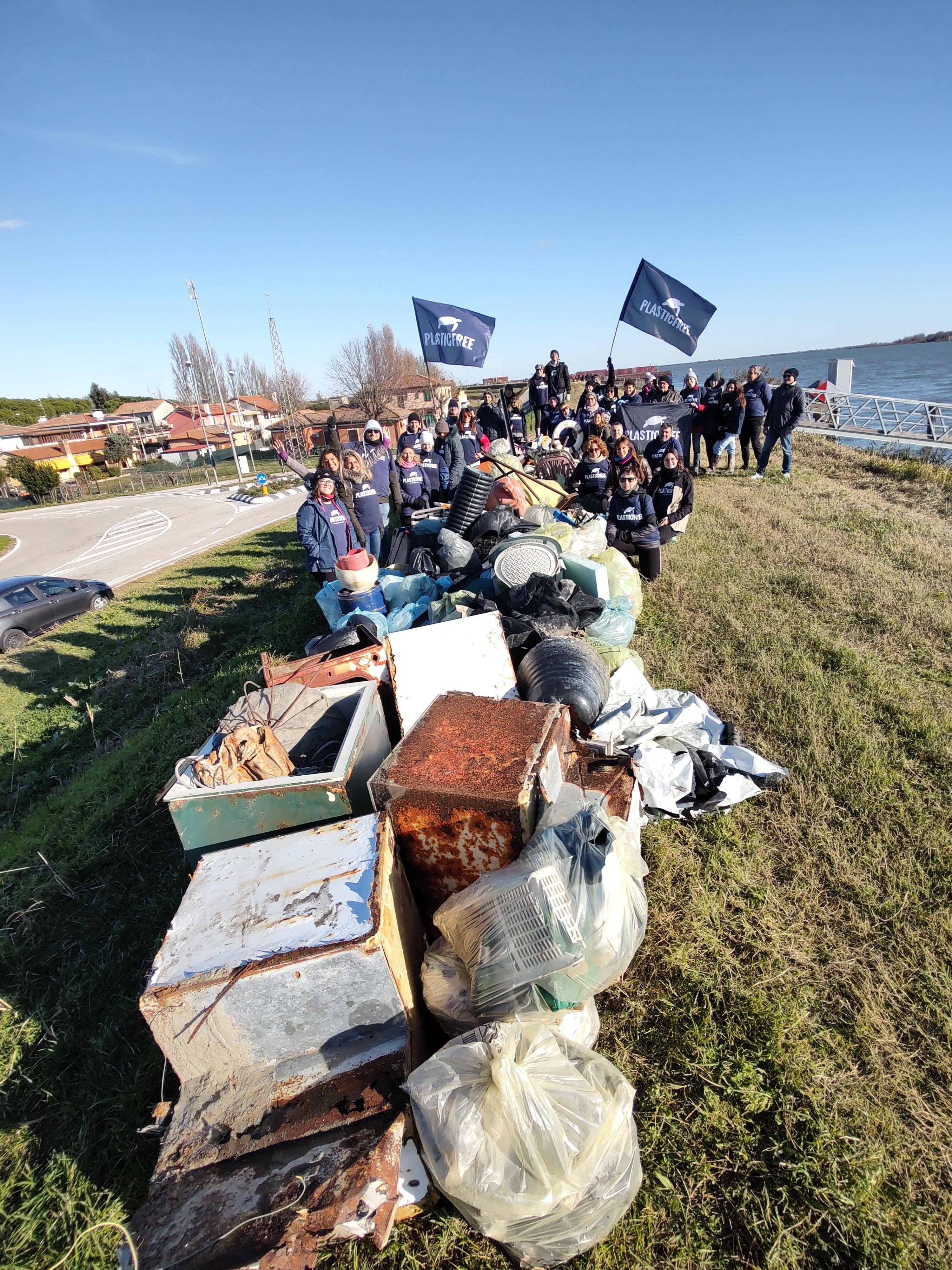 VOLONTARI PLASTIC FREE IN AZIONE IN QUESTO WEEKEND IN 22 LOCALIT DELLA PUGLIA PER CELEBRARE LA GIORNATA MONDIALE DELLA TERRA