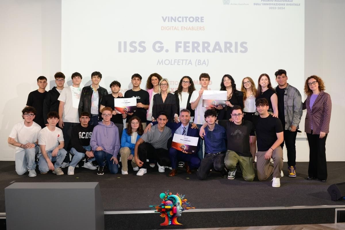 CON IL PROGETTO GOMINO� LI.I.S.S. GALILEO FERRARIS DI MOLFETTA VINCE IL PREMIO NAZIONALE SULLINNOVAZIONE DIGITALE