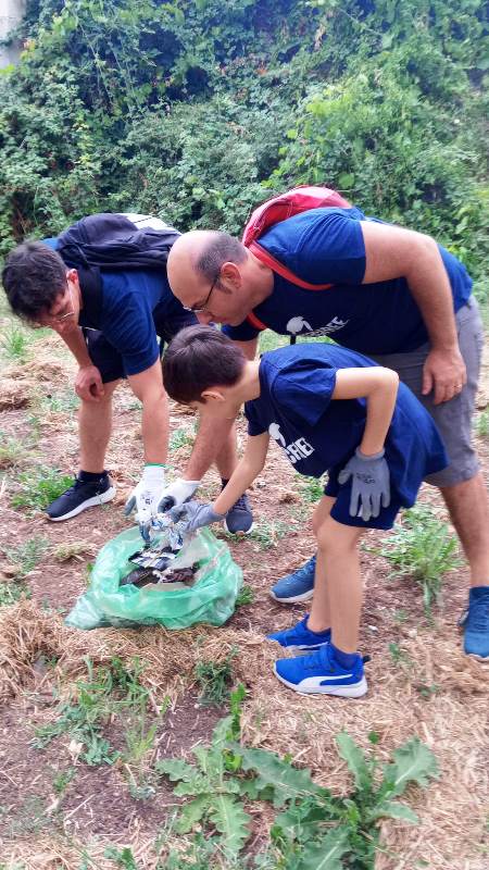 RIPULITA UNAREA DEL PARCO NATURALE DI LAMA MARTINA GRAZIE ALLINTERVENTO DI UN GRUPPO DI VOLONTARI DI PLASTIC FREE MOLFETTA