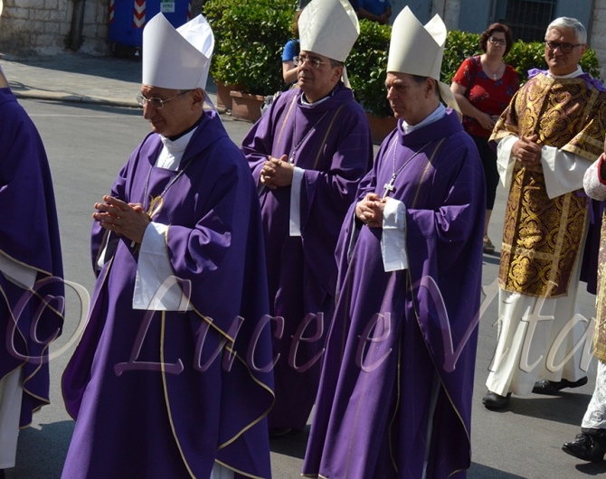 XXV ANNI FA L'ORDINAZIONE EPISCOPALE DI MONS. DONATO NEGRO NELLA CATTEDRALE DI MOLFETTA