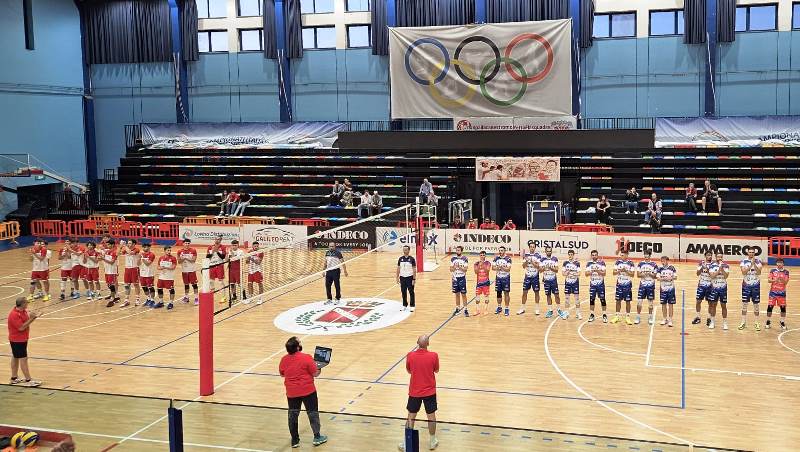 VITTORIA DELLINDECO MOLFETTA NELLA PRIMA GIORNATA DEL CAMPIONATO NAZIONALE DI SERIE B. AL PALAPOLI TRAVOLGE LA PALLAVOLO BARI PER 3-0