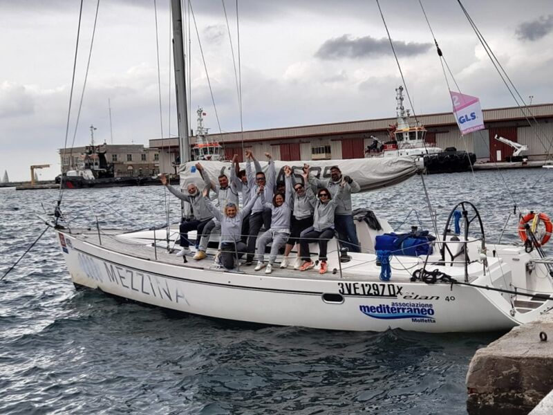 GRANDI SODDISFAZIONI PER LASD MEDITERRANEO MOLFETTA CHE CON LEQUIPAGGIO DI A VA OFFICINE MEZZINA HA PARTECIPATO ALLA BARCOLANA56