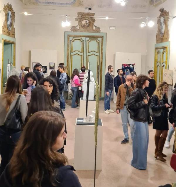 INAUGURATA A BISCEGLIE A PALAZZO TUPPUTI LA MOSTRA ART FOR RIGHTS SUL TEMA IOLOCHIEDO: IL SESSO SENZA CONSENSO  STUPRO