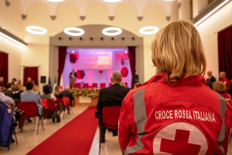 IL COMITATO DI MOLFETTA DELLA CROCE ROSSA ITALIANA PRESENTA: DISTANZIAMENTO SOCIALE DALLE DISCRIMINAZIONI DI GENERE, IDENTIT DI GENERE E ORIENTAMENTO SESSUALE