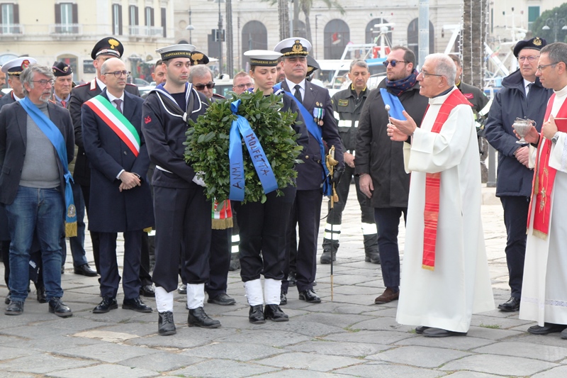 NELLA MATTINATA DI MERCOLED 4 DICEMBRE CELEBRATA LA PATRONA DELLA MARINA MILITARE E DEI VIGILI DEL FUOCO, SANTA BARBARA