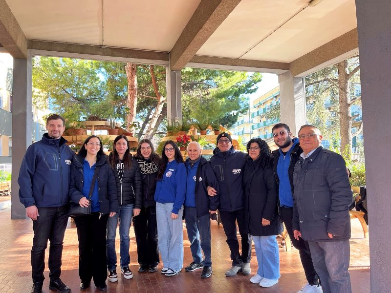 GLI STUDENTI DELLITET G. SALVEMINI DI MOLFETTA PARTECIPANO ALLA SPECIALE RACCOLTA DI SANGUE PROMOSSA DALLA SEZIONE COMUNALE DELLAVIS DI MOLFETTA