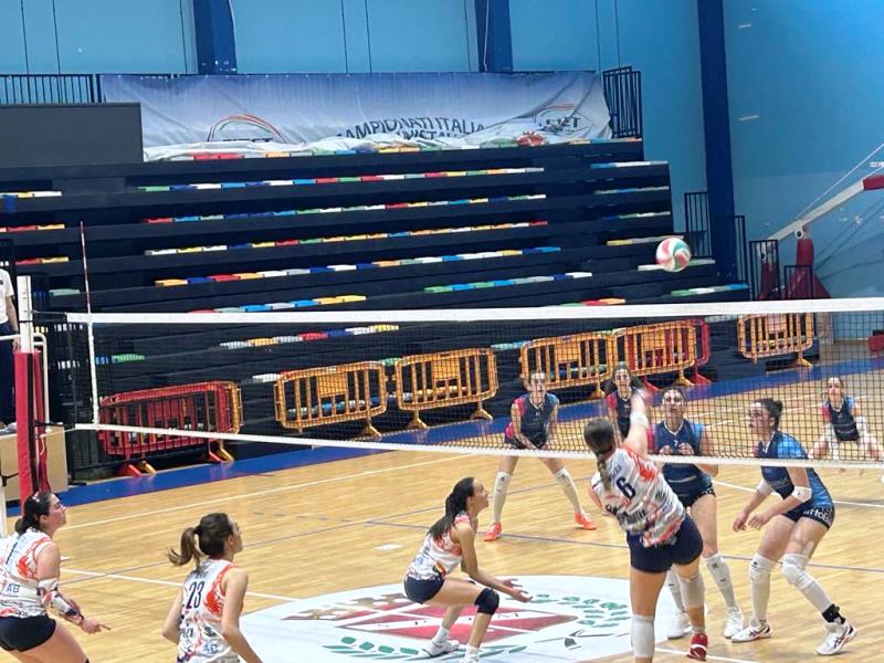 SI CHIUDE CON UNA SCONFITTA LA STAGIONE REGOLARE NEL CAMPIONATO DI SERIE C PER LA DINAMO CAB MOLFETTA. A BARI SI IMPONE LASEM VOLLEY PER 3-0