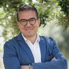 SI APRE UNASPRA POLEMICA SUI DIPENDENTI COMUNALI DI MOLFETTA TRA LASSESSORE AL PERSONALE AVV. SERGIO DE CANDIA E LE SIGLE SINDACALI