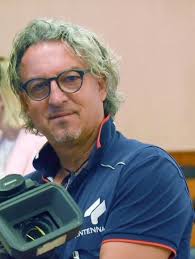 LA MORTE DEL CAMERAMAN FRANCESCO SACCENTE, UN MALORE IMPROVVISO IN SPIAGGIA