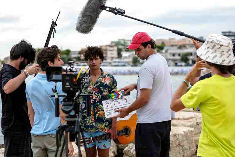 IL REGISTA MOLFETTESE GIUSEPPE DE CANDIA HA TERMINATO IN QUESTI GIORNI LE RIPRESE DEL SUO QUARTO CORTOMETRAGGIO LA NOSTRA ULTIMA ESTATE