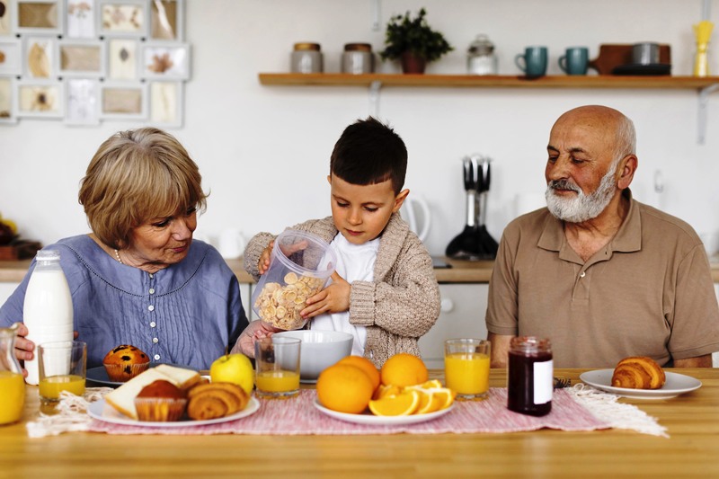 2 OTTOBRE 2025, FESTA DEI NONNI. LA MERENDA UNISCE NONNI E NIPOTI, E' IL PASTO PI CONDIVISO, UN MOMENTO DI ASCOLTO E TRASMISSIONE DEI VALORI