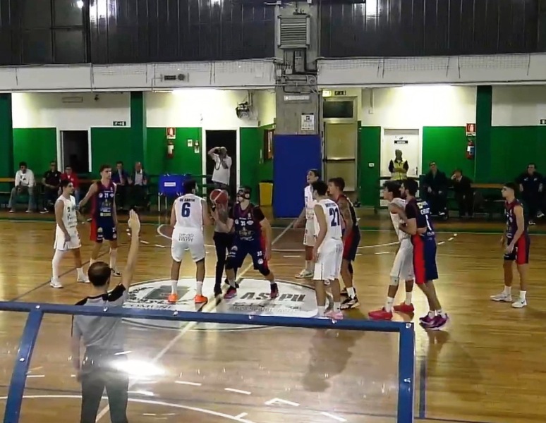 NEI MINUTI FINALI LA CLEAN UP MOLFETTA CEDE IL PASSO AL CORATO CHE SI AGGIUDICA IL DERBY PER 68-65