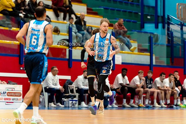 GARA A PORTE CHIUSE PER LA DAI OPTICAL VIRTUS BASKET MOLFETTA. DOMENICA 4 GENNAIO AL PALAPOLI ARRIVA LA FORMAZIONE SICILIANA DEL BARCELLONA BASKET