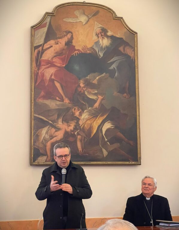 IL NEO VESCOVO HA INCONTRATO IL CLERO A MOLFETTA DELLA SUA NUOVA DIOCESI