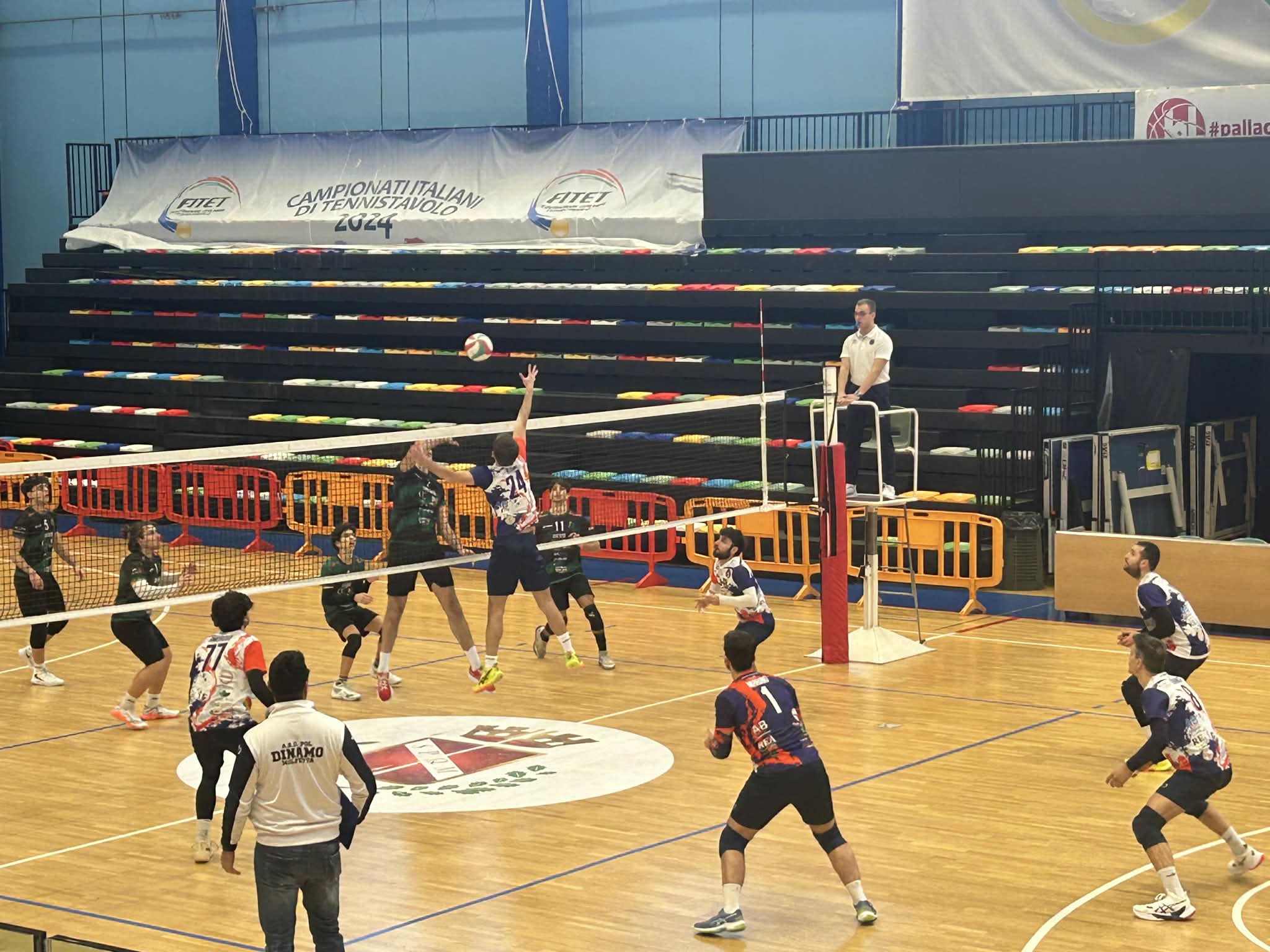 LA DINAMO VOLLEY VINCE E CONVINCE, TORNA ALLA VITTORIA