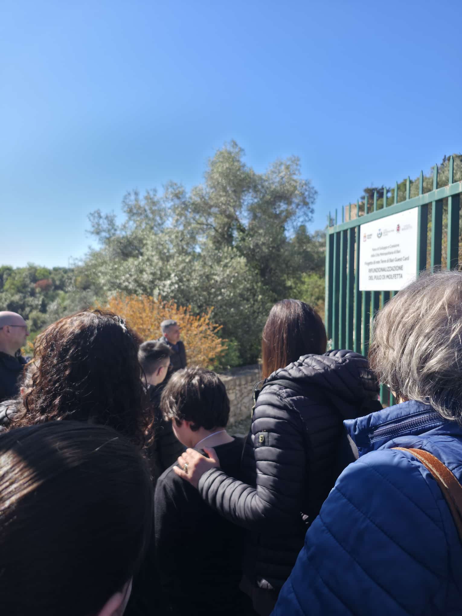 NEL LUNED� DI PASQUETTA, A MOLFETTA, TANTI TURISTI IN GIRO PER VISITARE I SITI CULTURALI DEL NOSTRO TERRITORIO