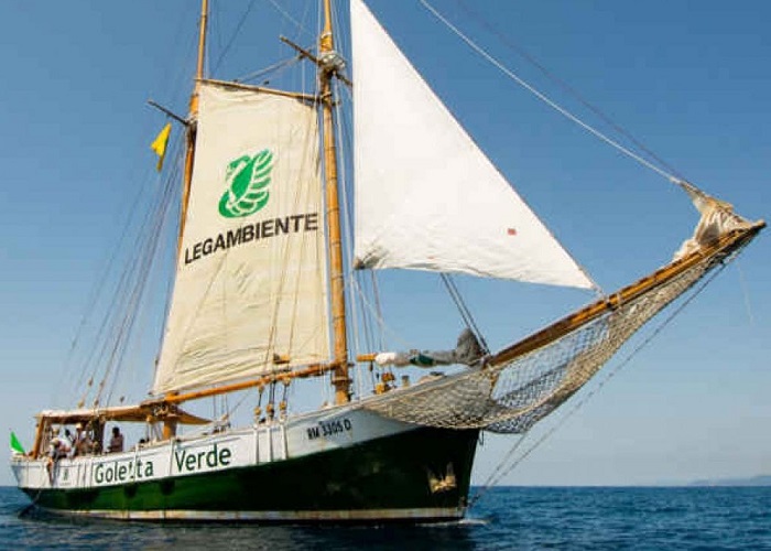 GOLETTA VERDE PRONTA A SALPARE PER LA SUA 40ESIMA EDIZIONE: NELL�ESTATE CHE SI PREANNUNCIA DA CALDO RECORD, SAR� IN NAVIGAZIONE DAL 15 GIUGNO