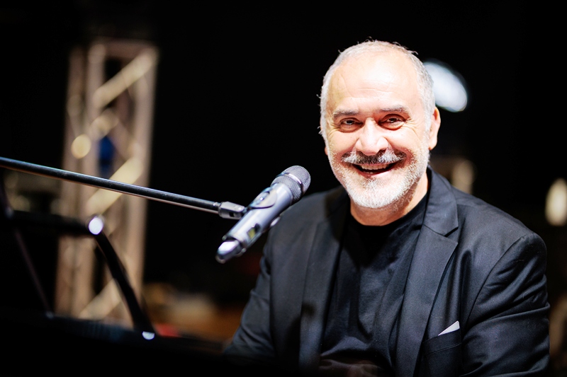FRANCESCO DE SIENA A MOLFETTA, LA GRANDE CANZONE ITALIANA IN VESTE SINFONICA