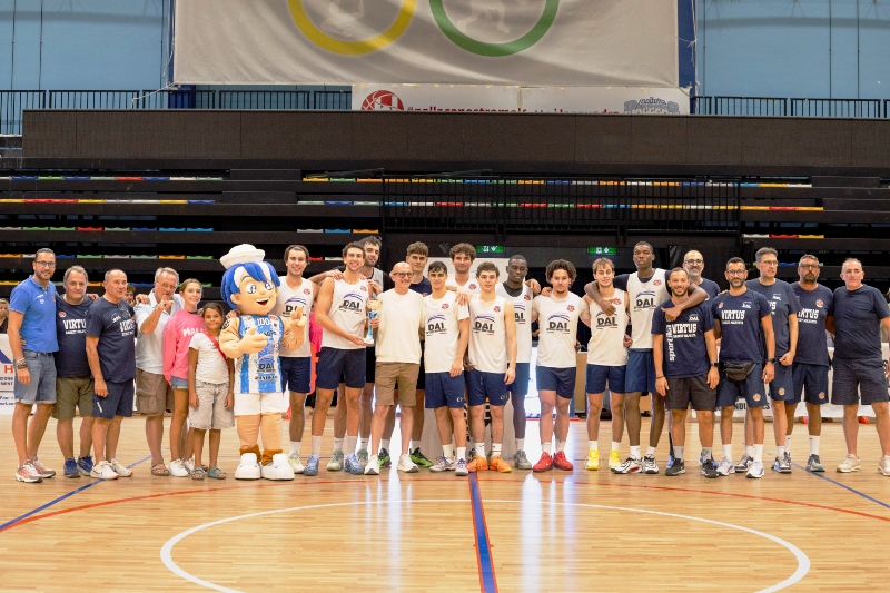 LA DAI OPTICAL VIRTUS MOLFETTA CONQUISTA IL TROFEO �DE GENNARO�