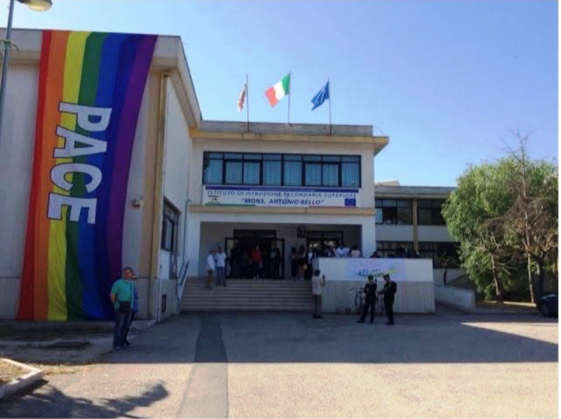 LA DIRIGENTE SCOLASTICA DELL'IISS �BELLO-SALVEMINI� PROF.SSA MARIA ROSARIA PUGLIESE: 