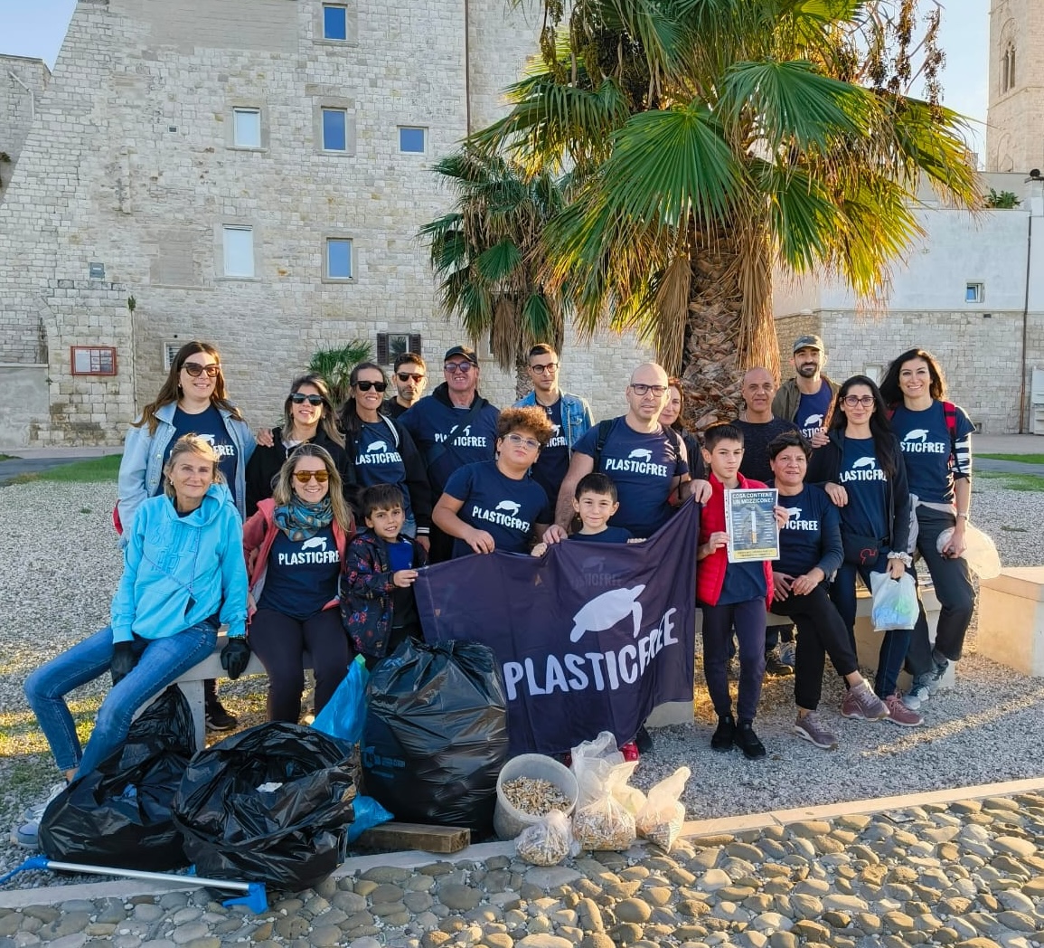 MOLFETTA SENZA CICCHE: QUASI 8.000 MOZZICONI RACCOLTI A CALA SANT�ANDREA, PLASTIC FREE RILANCIA IL PROGETTO