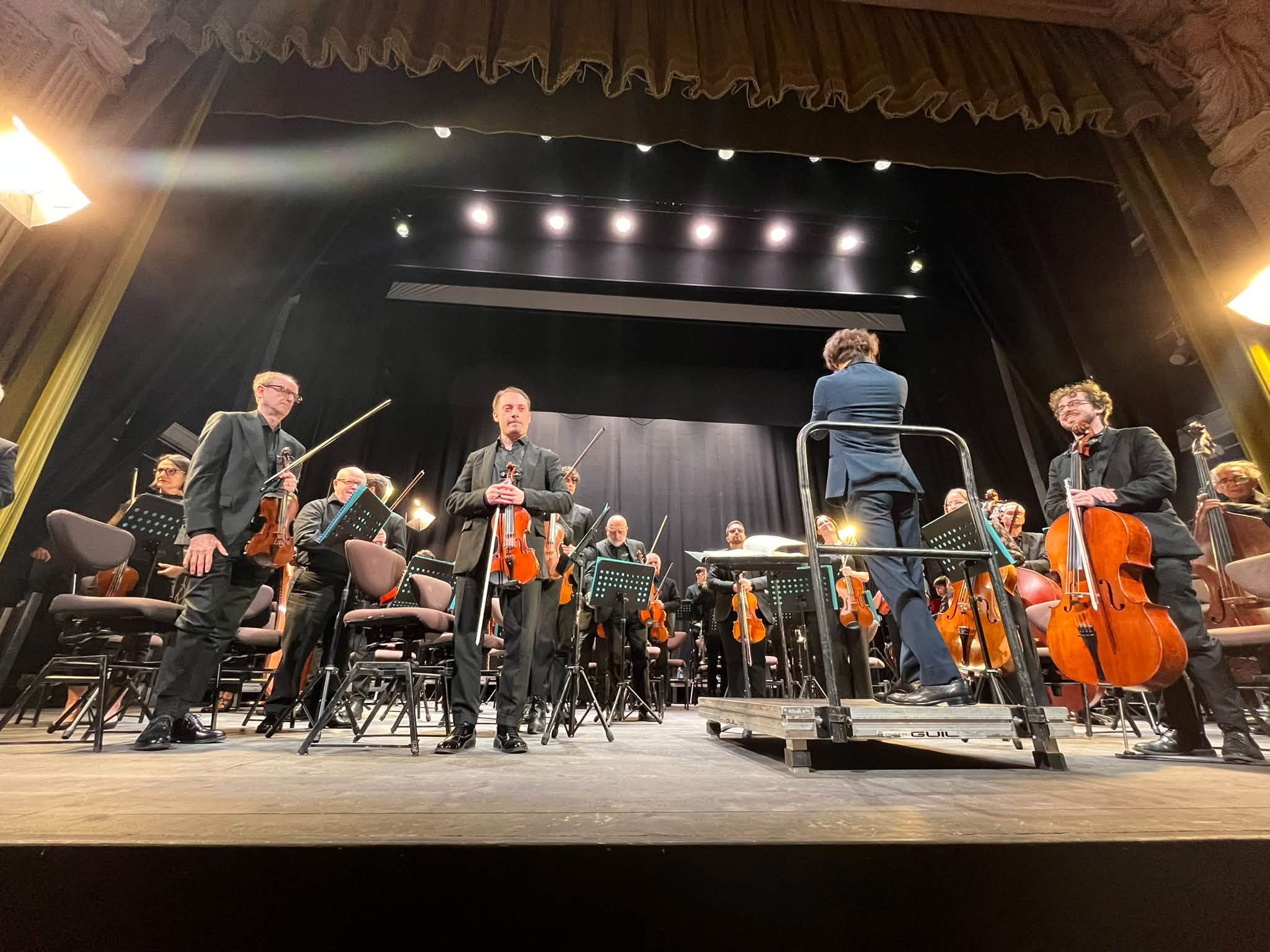 AL DUOMO DI MOLFETTA LE GRANDI COLONNE SONORE DEL CINEMA: L�ORCHESTRA SINFONICA METROPOLITANA DI BARI IN CONCERTO