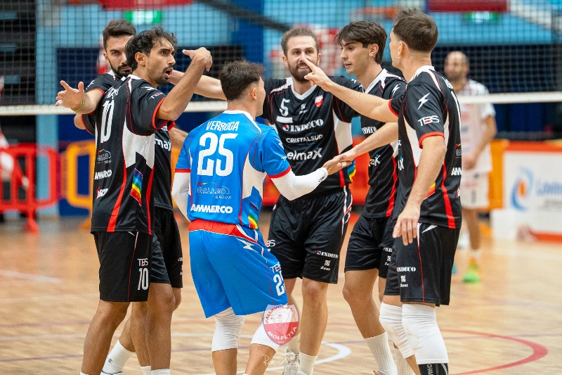 INDECO MOLFETTA, CUORE E GRINTA A VALDIANO: I BIANCOROSSI VINCONO AL TIE-BREAK