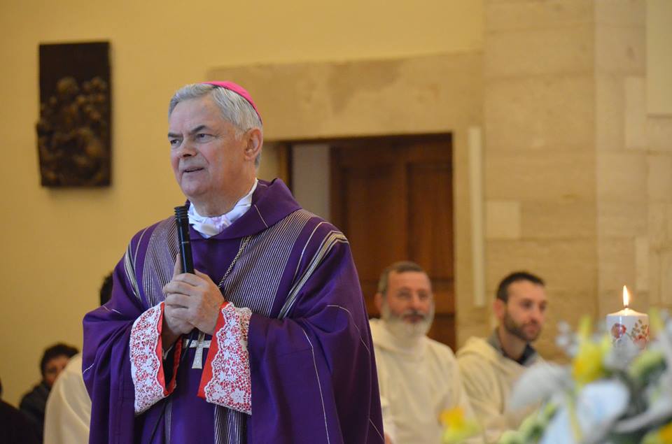 MONS. DOMENICO CORNACCHIA SPEGNE LA SUA PRIMA CANDELINA ALLA GUIDA DELLA DIOCESI DI MOLFETTA, RUVO, GIOVINAZZO E TERLIZZI