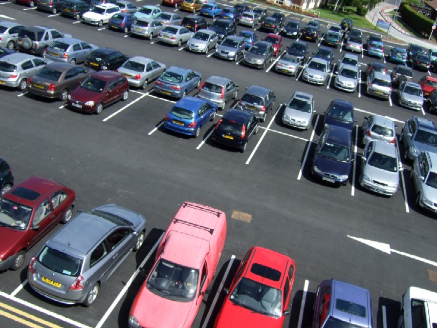 UN PARCHEGGIO AL POSTO DEI CANTIERI EX CINET