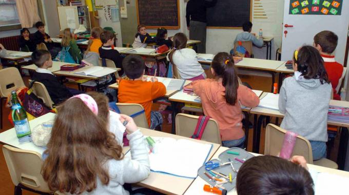 ARRIVANO I BUONI PER LA FORNITURA GRATUITA DEI LIBRI DI TESTO AGLI ALUNNI DELLE SCUOLE SECONDARIE DI 1 E 2 GRADO STATALI PER LA. S. 2016/2017