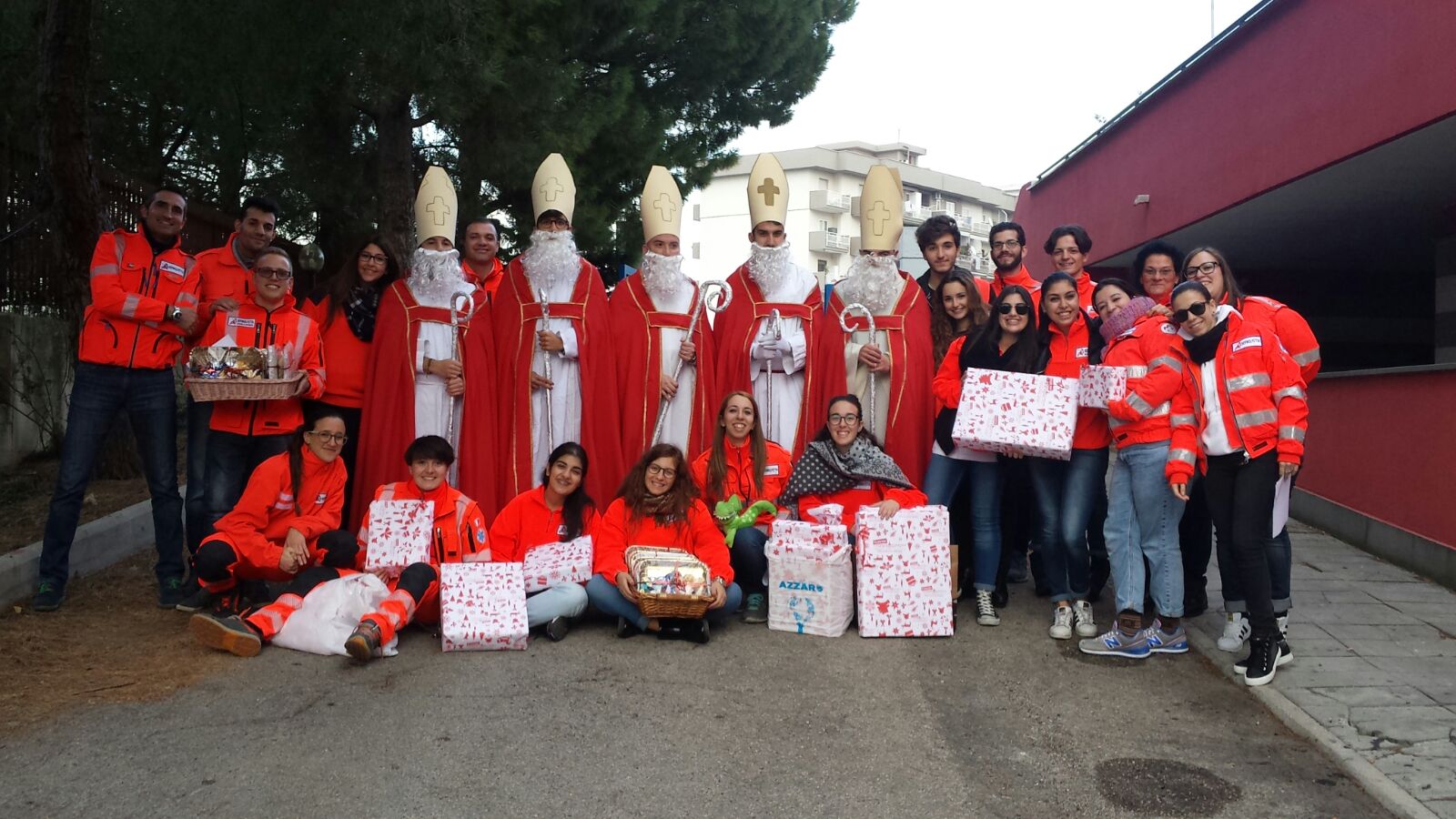 SERMOLFETTA: PER IL PROGETTO #SANNICOLASEITU PI DI 90 BAMBINI HANNO RICEVUTO LA VISITA DI SAN NICOLA