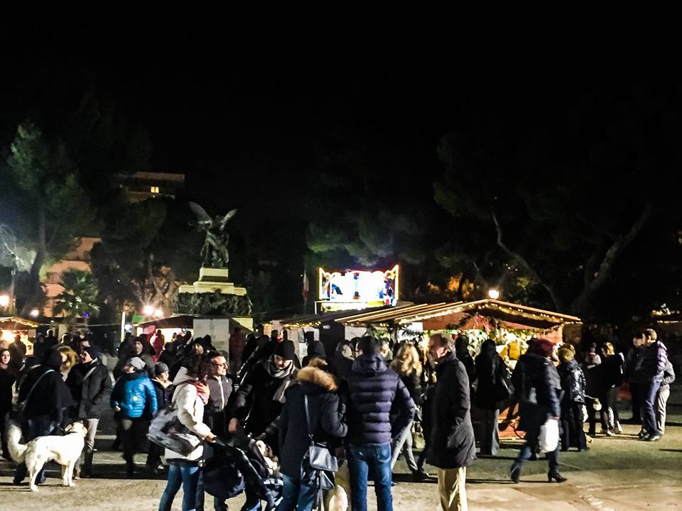 CHRISTMAS VILLAGE: CHIUSURA ANTICIPATA A CAUSA DEGLI ATTI VANDALICI. MA DOVEVA VERAMENTE ANDARE COS?