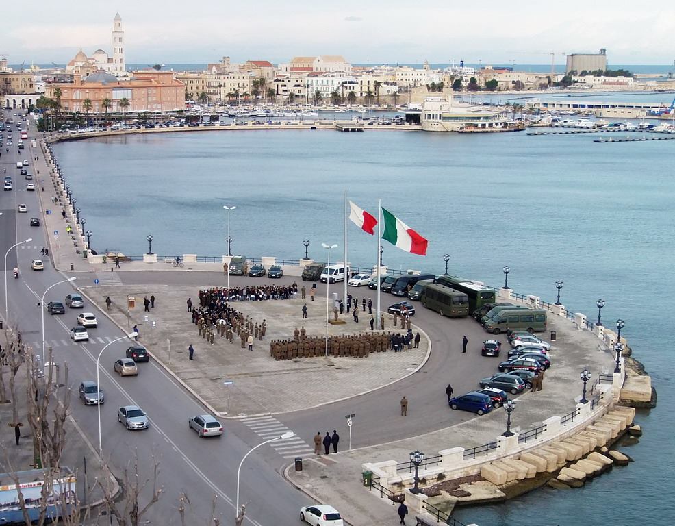 LA RITUALE CERIMONIA DELLALZABANDIERA, SI TERR A BARI IL 6 FEBBRAIO A CURA DEL COMANDO MILITARE ESERCITO PUGLIA.