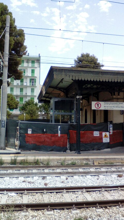 E ALLA STAZIONE FERROVIARIA, SONO ARRIVATI GLI ASCENSORI