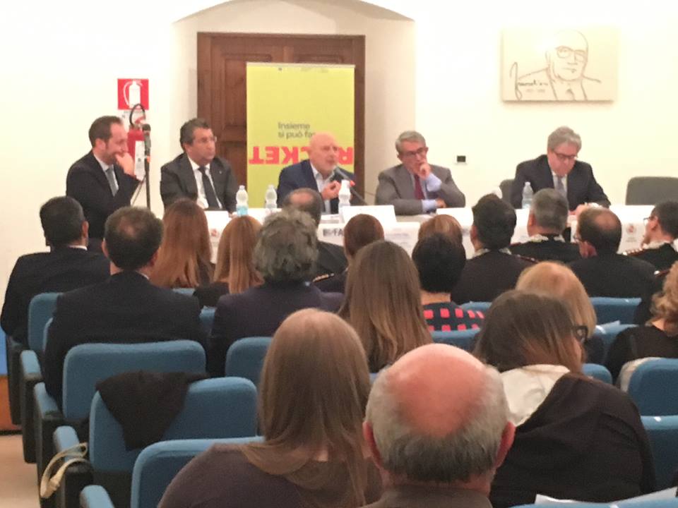 MOLFETTA SI CONFERMA UNA CITT COMPATTA CONTRO GLI EPISODI DI ESTORSIONE E USURA CON LAPPOGGIO DELLE ISTITUZIONI E DELLASSOCIAZIONE FAI ANTIRACKET MOLFETTA