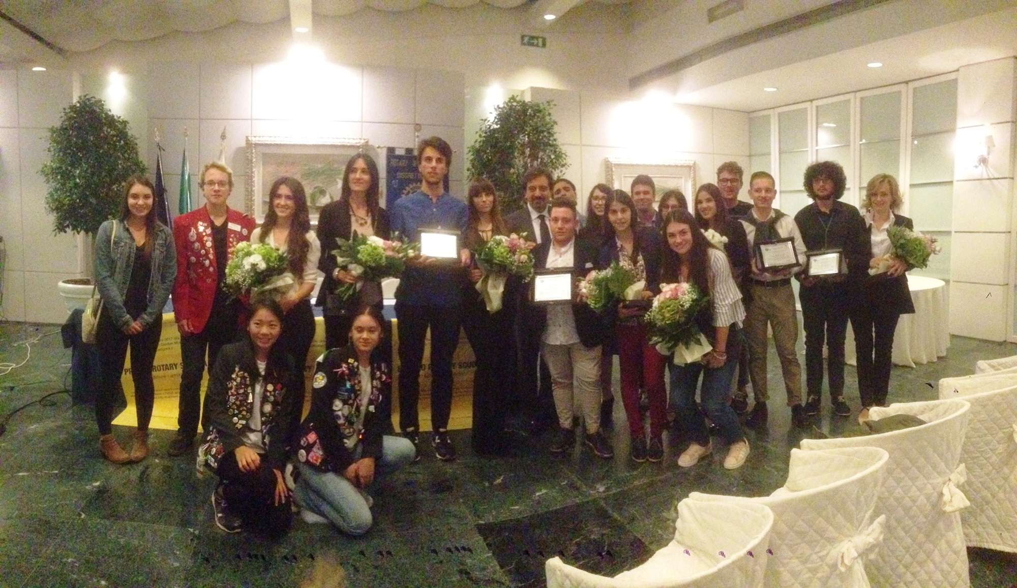 XXI EDIZIONE DEL PREMIO ROTARY SCUOLA: IL CLUB DI MOLFETTA CONFERISCE IL RICONOSCIMENTO AD ALCUNI STUDENTI MERITEVOLI