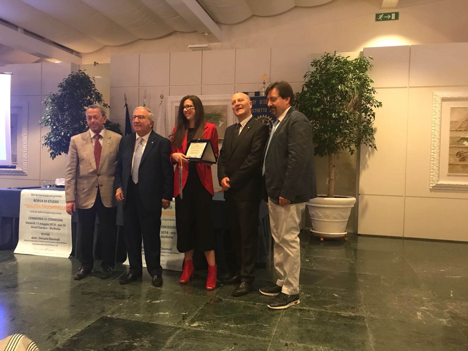 ASSEGNATA LA BORSA DI STUDIO INTITOLATA A WALTER PALOMBELLA NEL CORSO DI UNA SERATA DEL ROTARY CLUB DI MOLFETTA