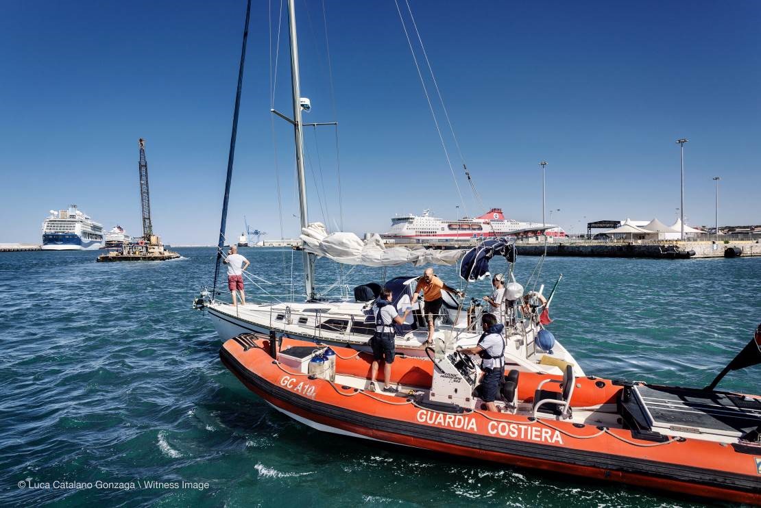 SAR PRESENTATA A TRANI DALLA DIREZIONE MARITTIMA DI BARI LOPERAZIONE DELLA GUARDIA COSTIERA MARE SICURO 2018 