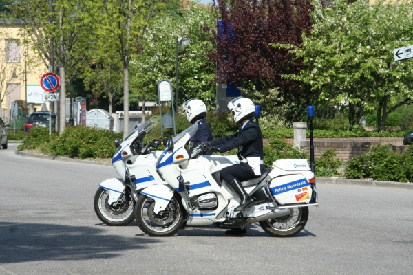 SI RIVEDONO I VIGILI MOTOCICLISTI