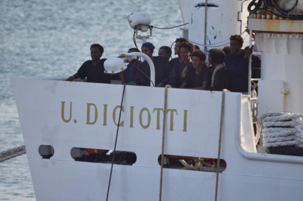 NAVE DICIOTTI CHE TANTO HA FATTO PARLARE: UBALDO DICIOTTI E' STATO COMANDANTE DEL PORTO DI MOLFETTA