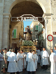 OGGI LA PROCESSIONE DI S.ANTONIO DA PADOVA TRA STORIA E DEVOZIONE