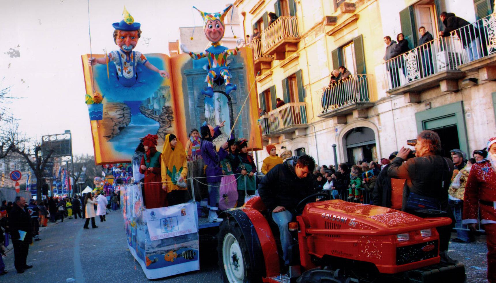 POLIGNANO: AL VIA IL 4 CARNEVALE DELLARTE DELLA FANTASIA