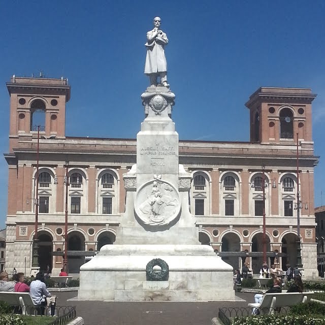 A FORLI' IL COMUNE VALORIZZA LA STATUA DI AURELIO SAFFI DI FILIPPO CIFARIELLO