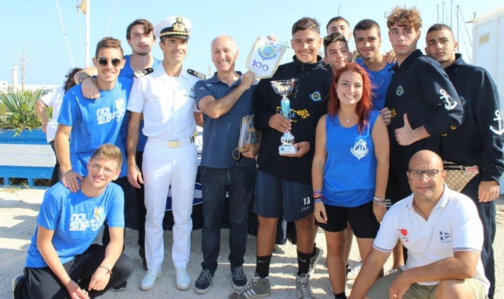 LISTITUTO TECNICO NAUTICO AMERIGO VESPUCCI SI AGGIUDICA IL 2 TROFEO DEL SOLE  MEMORIAL MARTA VENEZIANO