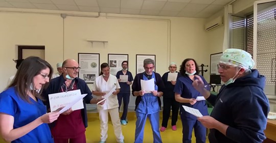 MOGOL HA SCRITTO LINNO DEI MEDICI CONTRO IL CORONAVIRUS SULLE NOTE DE IL MIO CANTO LIBERO